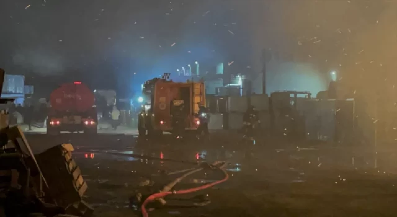 Tekirdağ’da tahta palet fabrikasında çıkan yangın söndürüldü