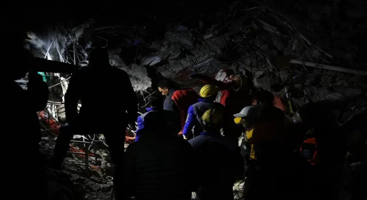 Malatya’da depremden 44 saat sonra 1 kişi kurtarıldı