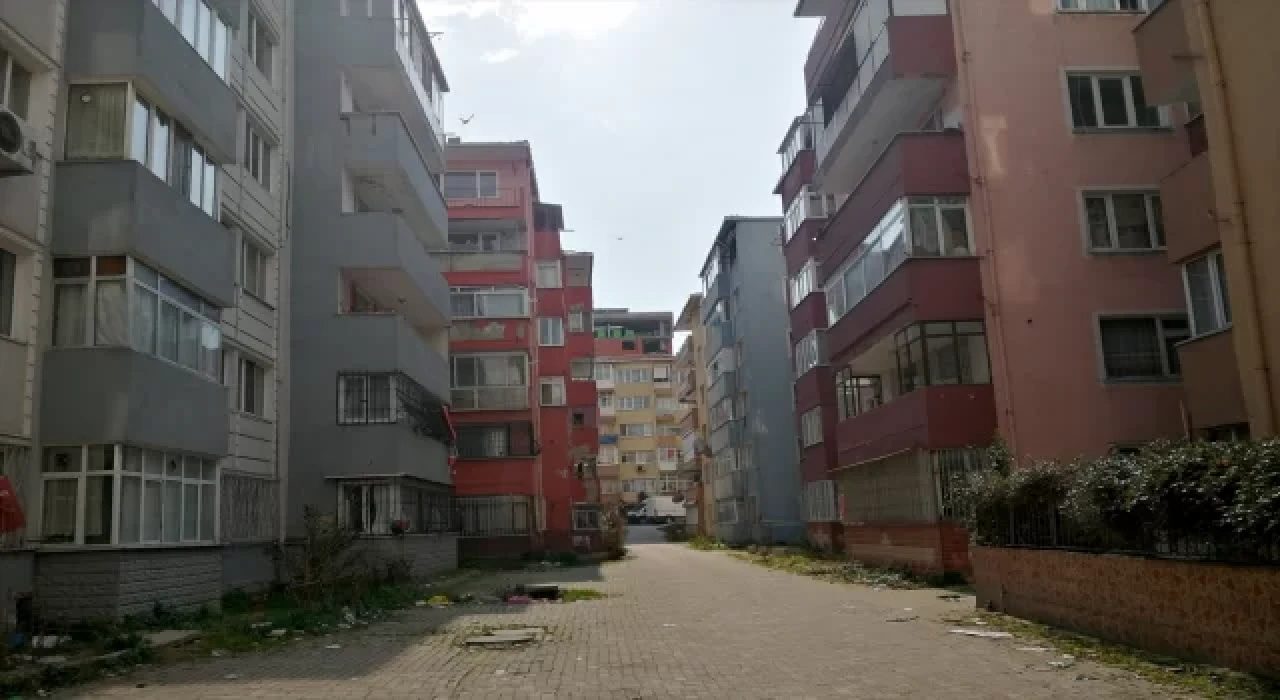 Anlaşmazlık sebebiyle yıkılamayan siteye bilirkişi ”çok riskli” raporu verdi