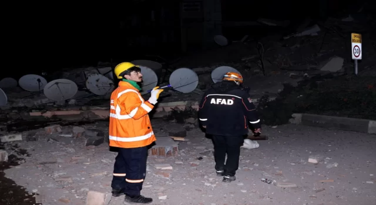 Hatay merkezli depremler sebebiyle kent trafiğinde yoğunluk yaşanıyor