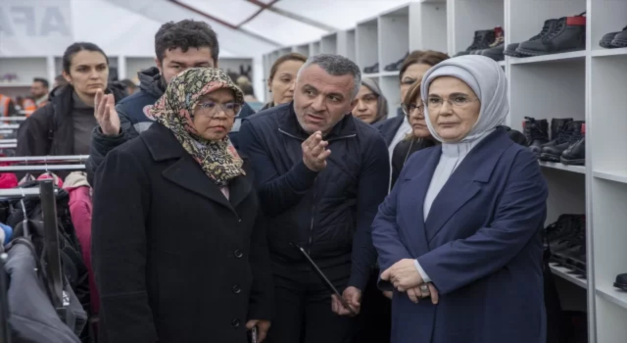 Emine Erdoğan: "Bir sene içinde kalıcı evlerimizi yapacağız, Cumhurbaşkanımızın sözü var.‘’