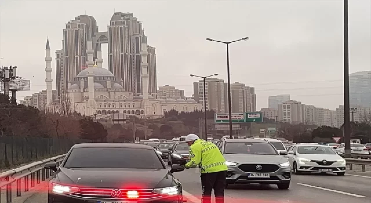 İstanbul’da usulsüz sirençakar kullanan araçlara yönelik denetim yapıldı