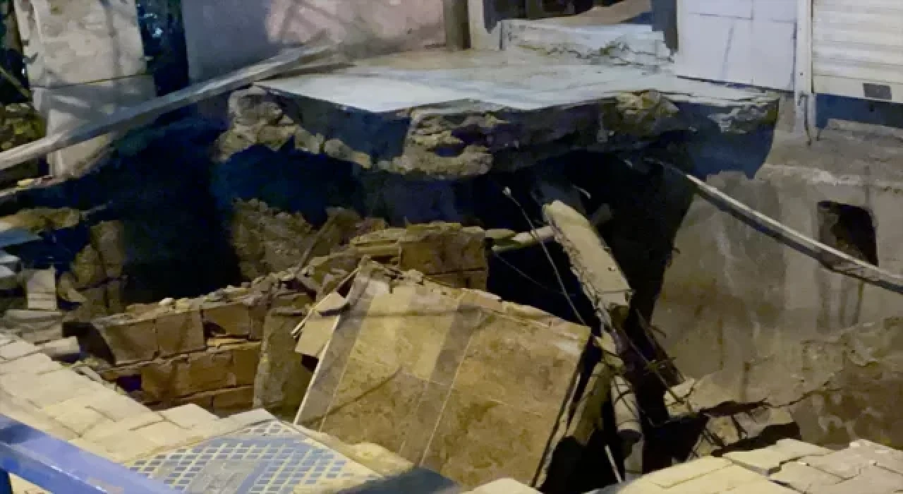 İstanbul’da kömürlüğü çöken 7 katlı bina boşaltıldı