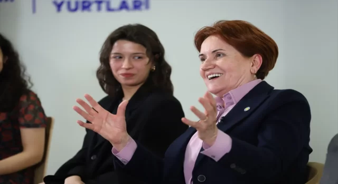 İYİ Parti Genel Başkanı Akşener, üniversite öğrencileri ile bir araya geldi