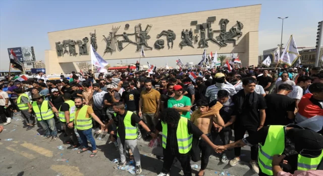 Bağdat’ta, 4 yıl önceki gösterilerde hayatını kaybedenler anıldı