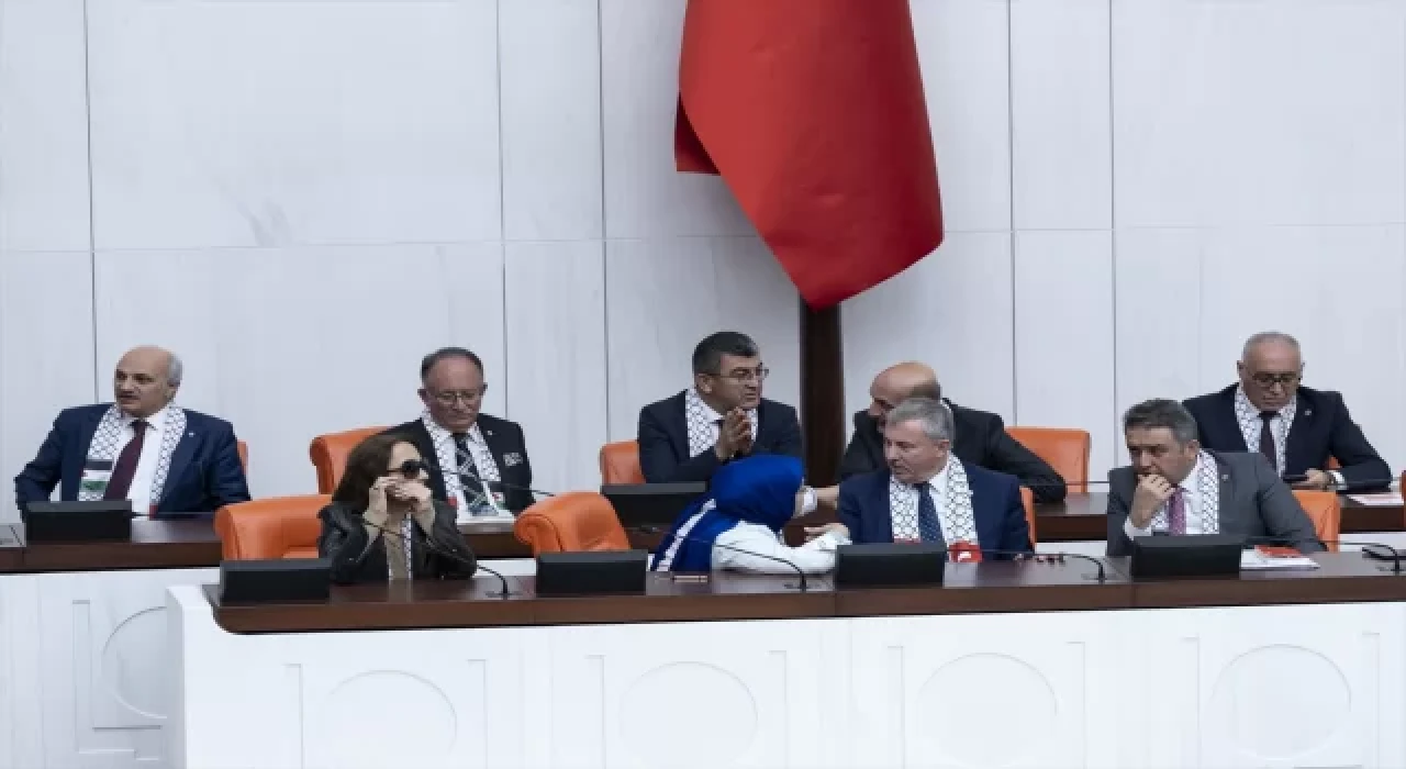 Saadet Partisinin Genel Kuruldaki yer sorunu Devlet Bahçeli’nin devreye girmesiyle çözüldü