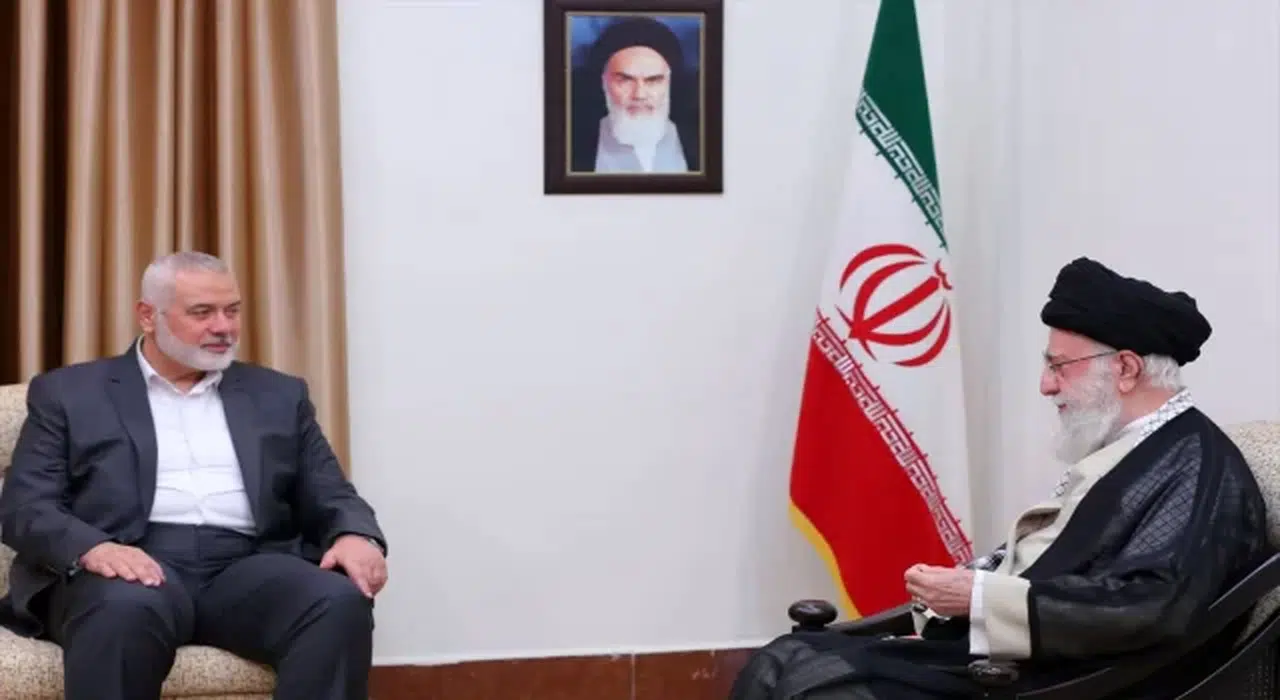 İran lideri Hamaney, başkent Tahran’da Hamas Siyasi Büro Başkanı Heniyye ile görüştü