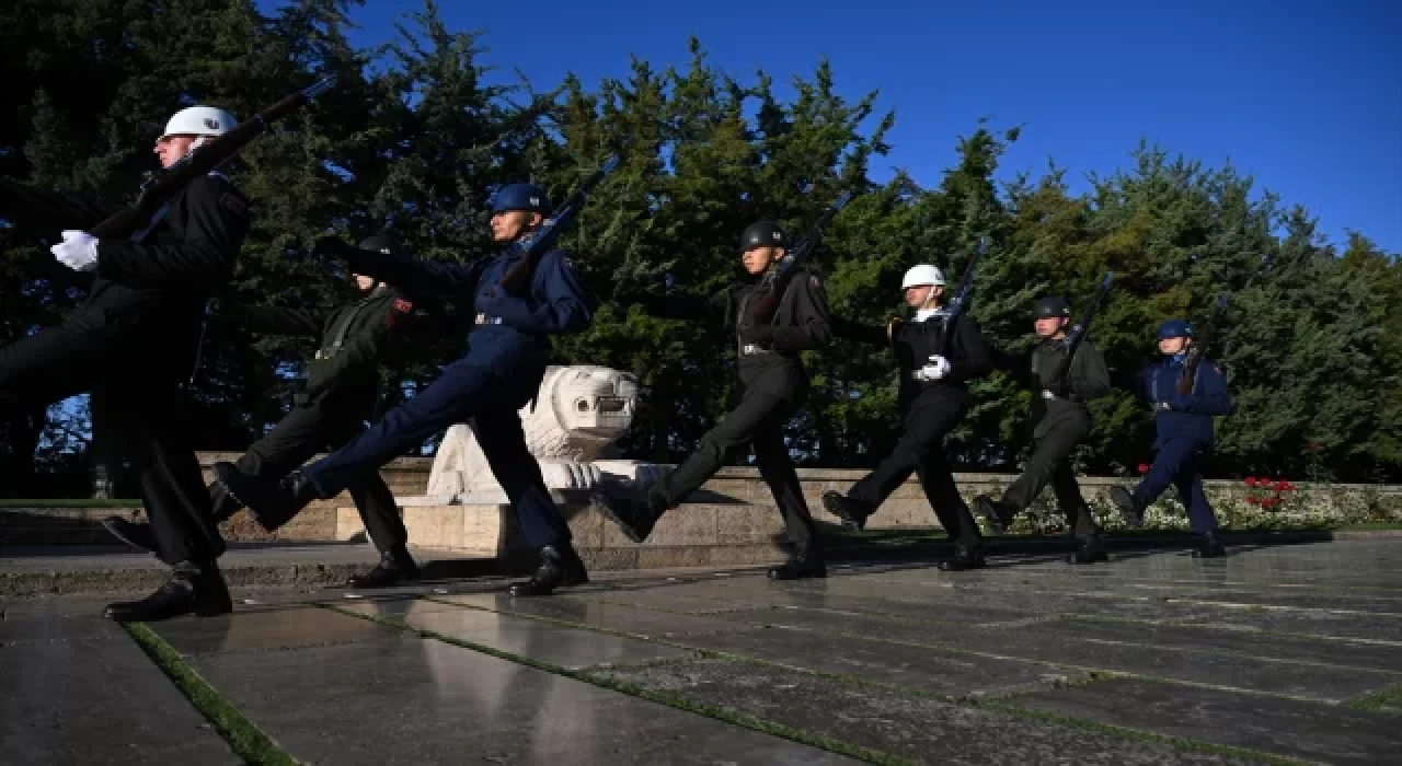 Anıtkabir’in özel askerleri: Saygı nöbetçileri