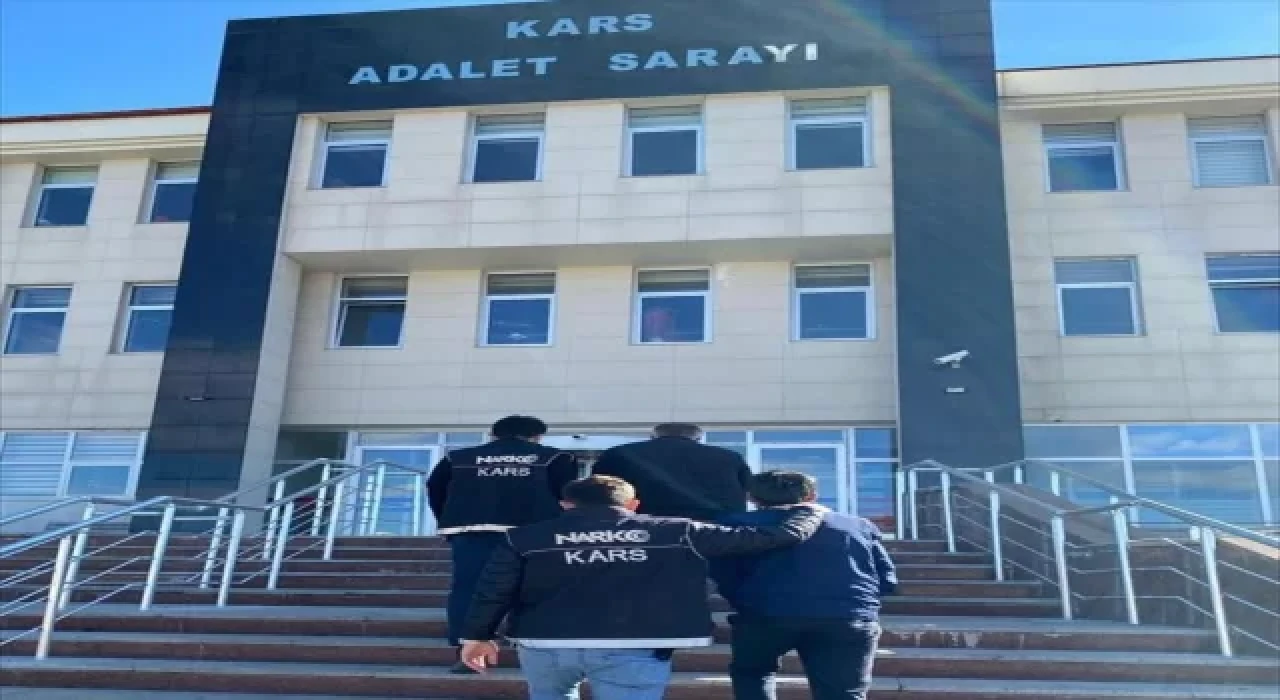 Kars merkezli ”torbacı” operasyonunda 2 sanık tutuklandı