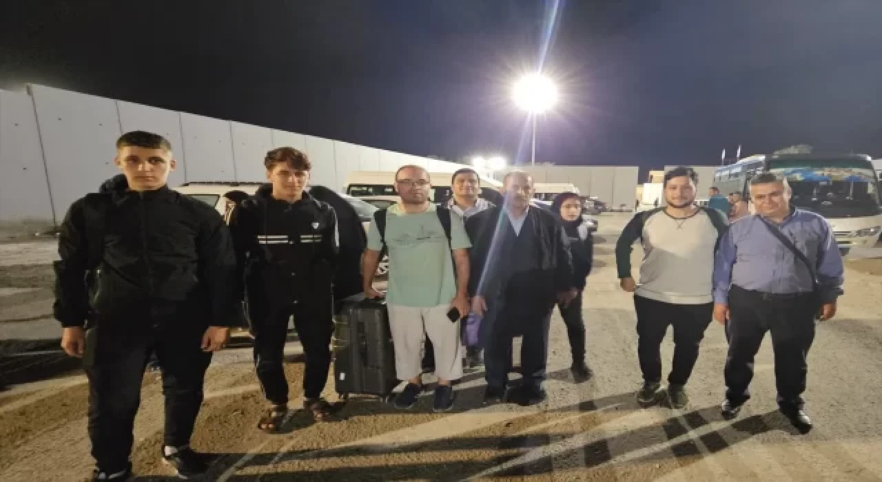 Gazze’den Türk vatandaşlarının Mısır’a tahliyesi başladı