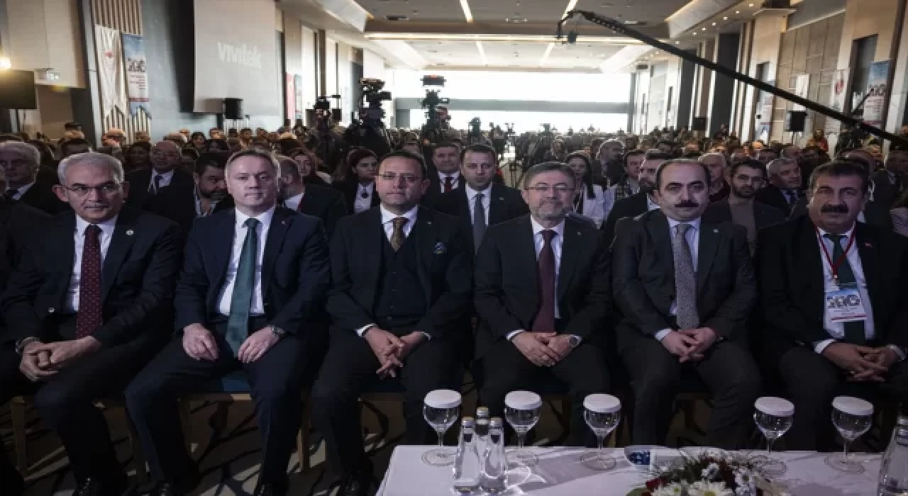 ”Türkiye Cumhuriyeti’nin 100 Yılında Tarım ve Ormancılık Tarihi Sempozyumu” başladı