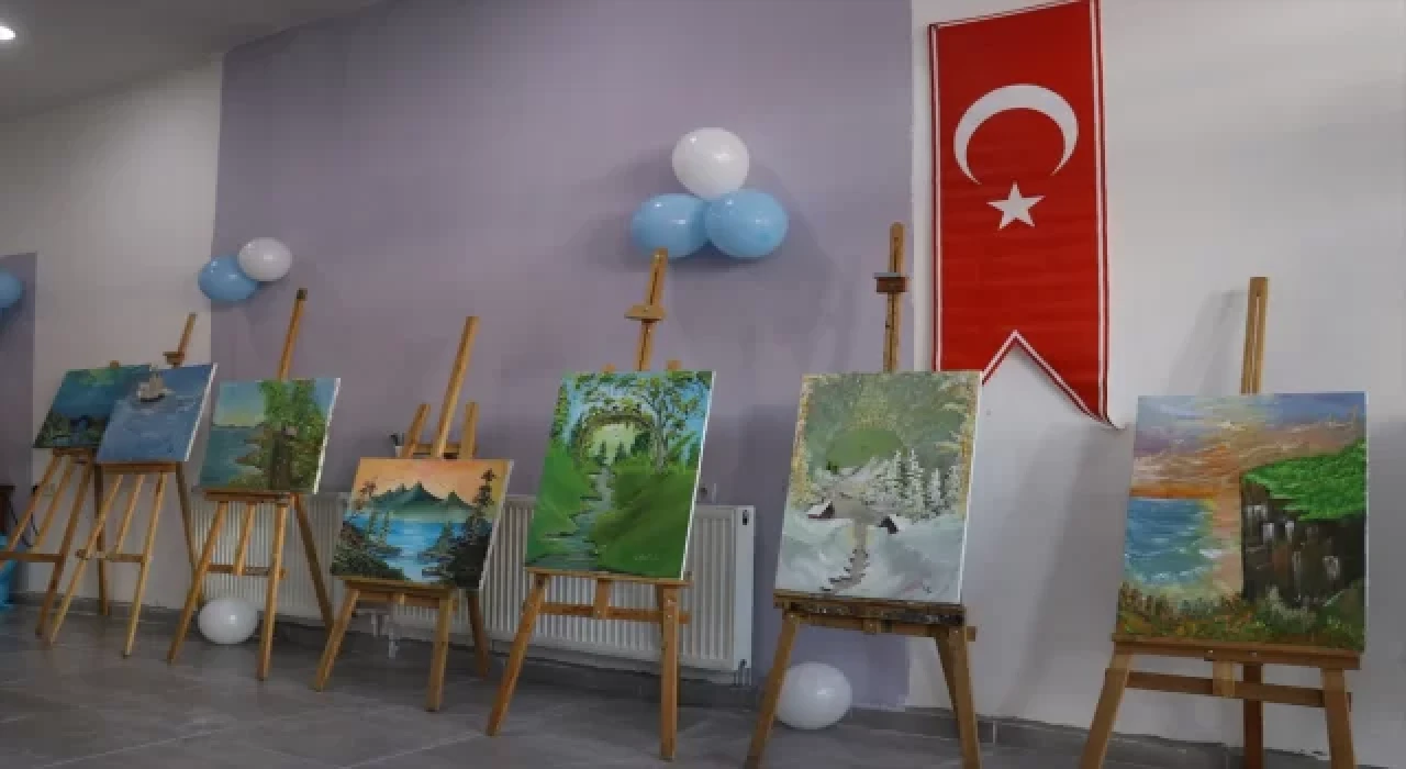 Ağrı’da resim yeteneği olan yükümlü devlet desteğiyle sanatını icra edecek