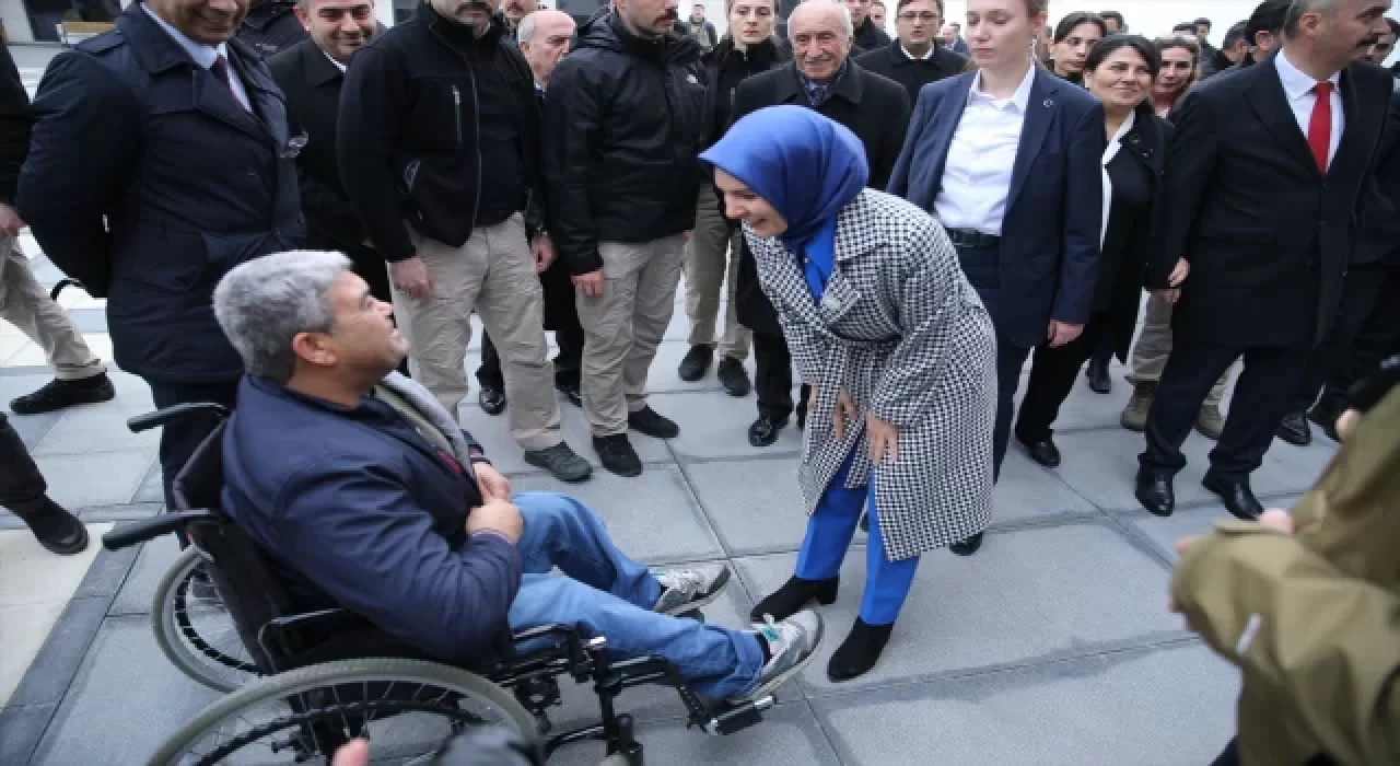 Bakan Göktaş, Batman’da ”Biz Büyük Bir Aileyiz Buluşması”na katıldı: