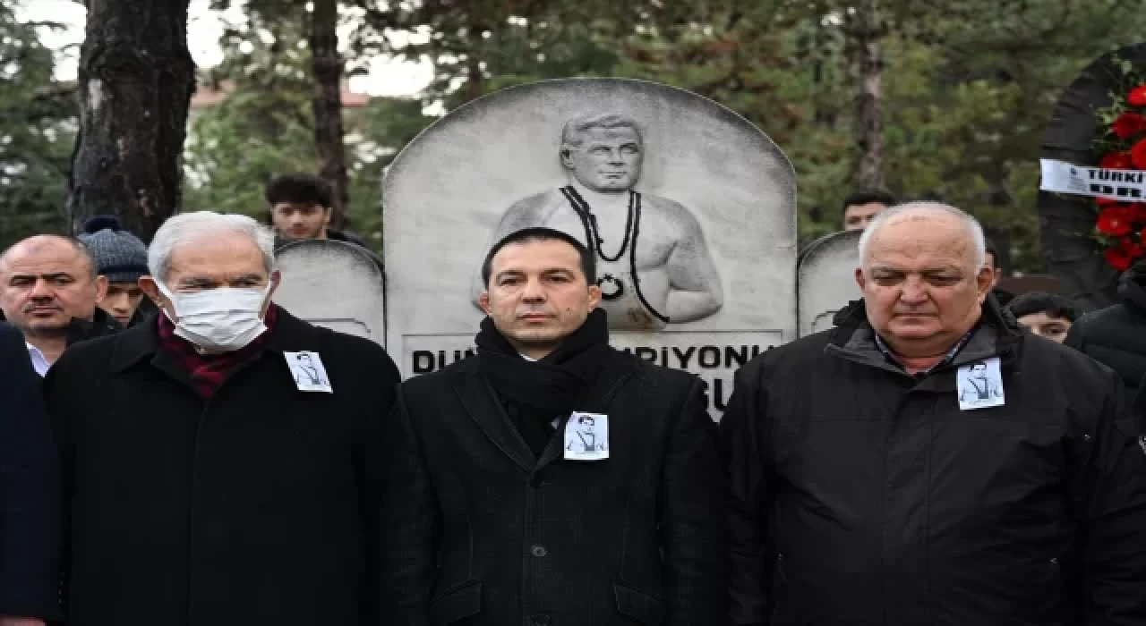 Efsane güreşçi Yaşar Doğu, mezarı başında anıldı