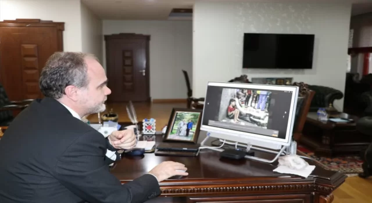 Niğde Ömer Halisdemir Üniversitesi Rektörü Uslu, AA’nın ”Yılın Kareleri” oylamasına katıldı