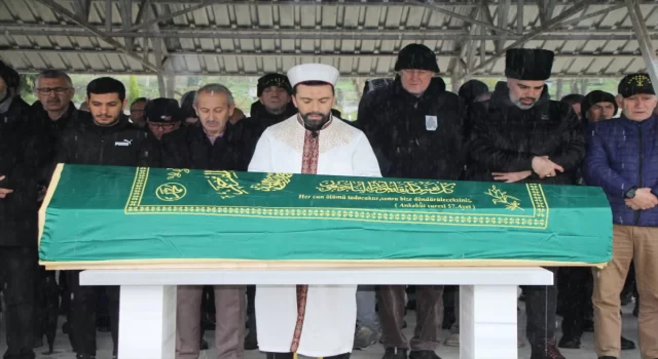 Organizatör ve menajer Özerman’ın cenazesi Kocaeli’de toprağa verildi