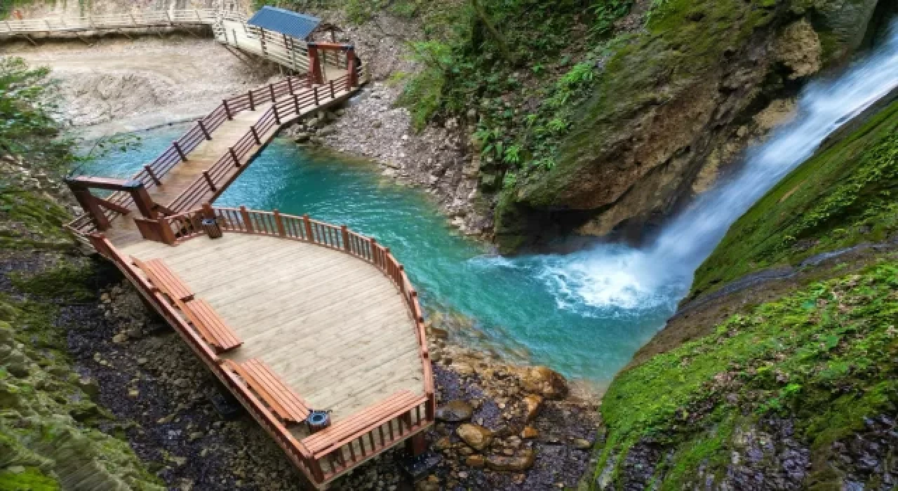 Akçakoca’nın saklı güzelliği Aktaş Şelalesi gezginlerin yeni ekoturizm rotası olacak