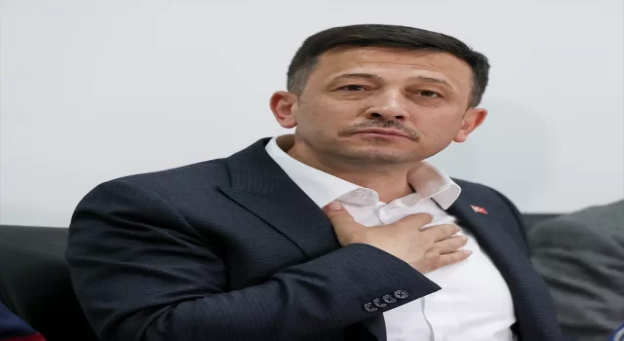 Cumhur İttifakı’nın İzmir Büyükşehir Belediye Başkan adayı Dağ, ayakkabıcı esnafıyla buluştu