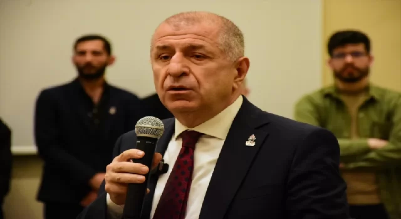 Zafer Partisi Genel Başkanı Özdağ, Eskişehir’de söyleşiye katıldı