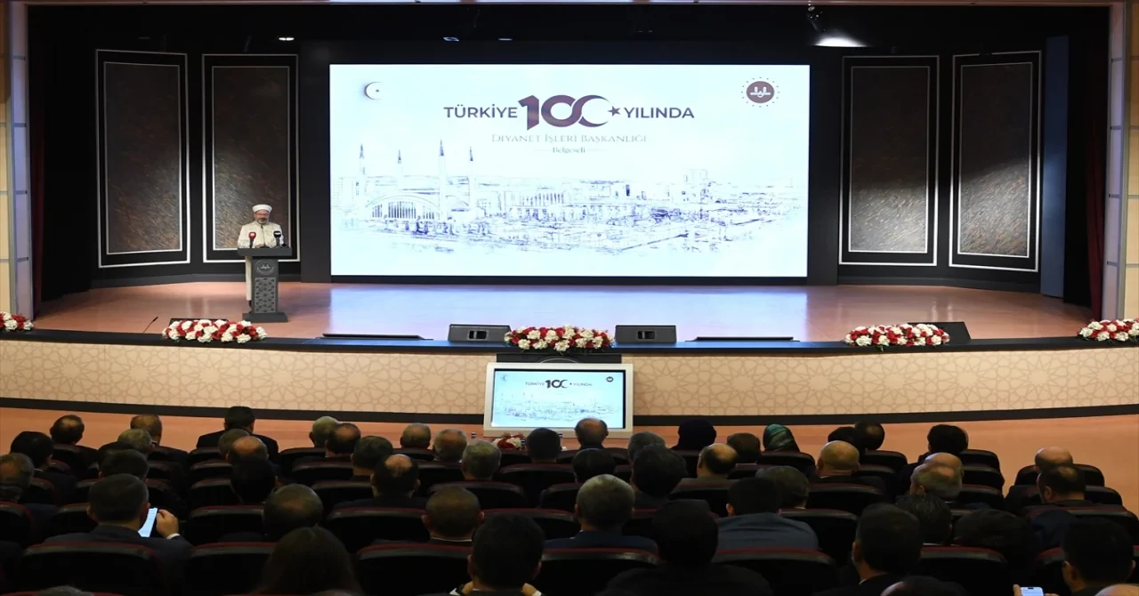 Diyanet İşleri Başkanı Erbaş, ”Türkiye Yüzyılında Diyanet İşleri Başkanlığı” belgeselinin tanıtımına katıldı