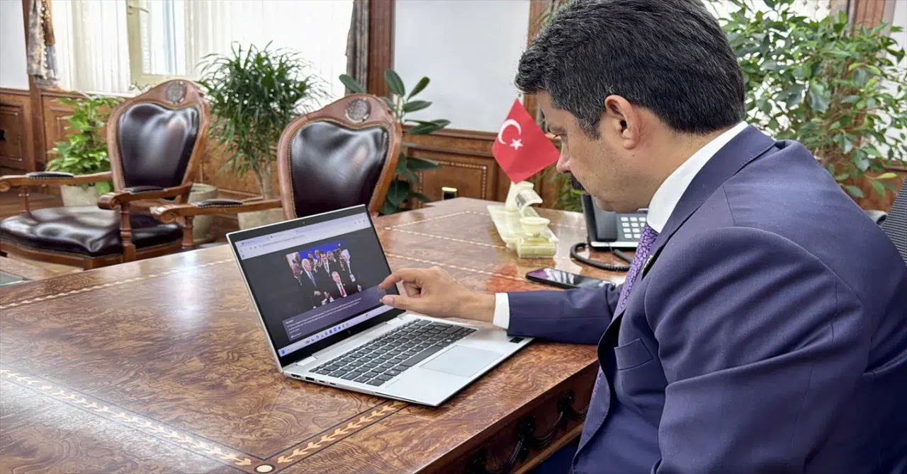 Kırşehir Valisi Demiryürek, AA’nın ”Yılın Kareleri” oylamasına katıldı
