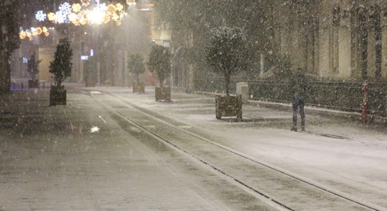 AKOM’dan İstanbul için Sibirya soğuğu ve kar yağışı uyarısı!