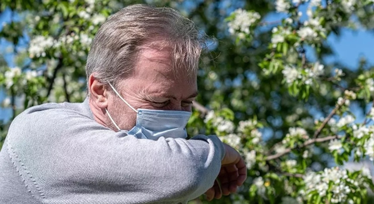 Bahar alerjisi Kovid-19'dan hangi yönleriyle ayrılıyor?