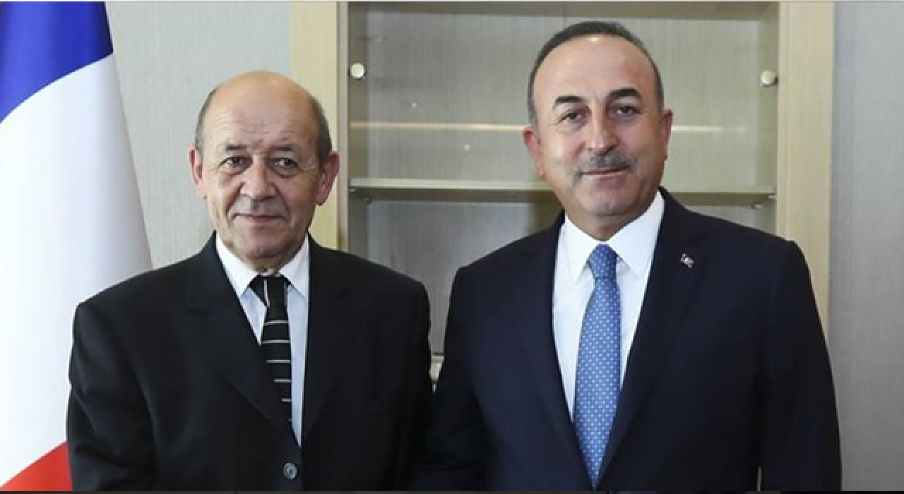 Bakan Çavuşoğlu Fransız mevkidaşı ile görüştü
