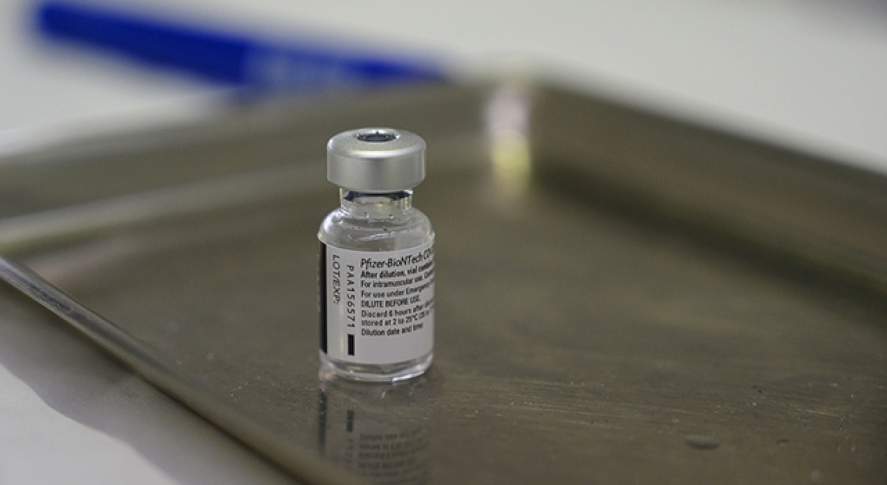 Bakan Koca: Biontech aşısı Türkiye'ye geldi