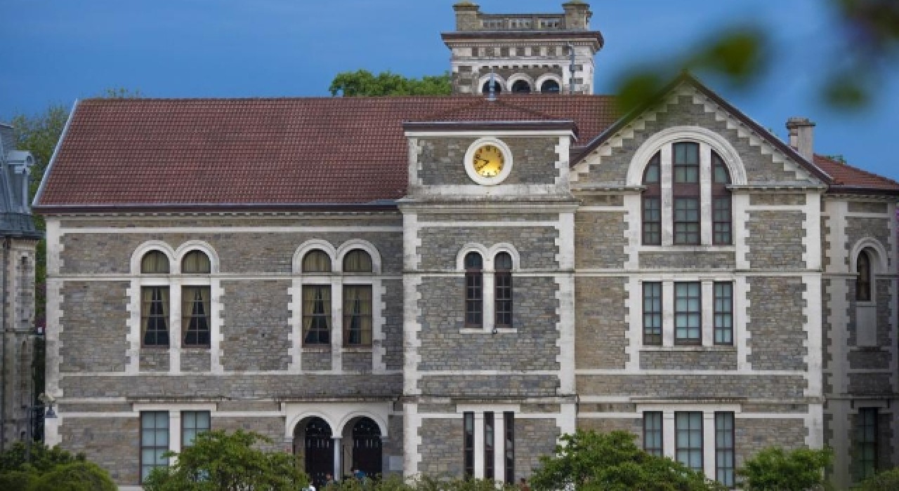 Boğaziçi Üniversitesi akademisyenleri, iki yeni fakülte kurulması kararına karşı Danıştay’a dava açtı