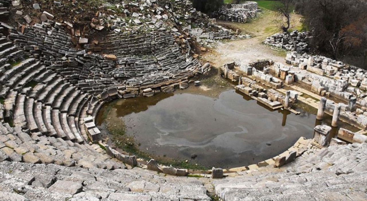 Gladyatörler Şehri'nin tiyatrosu gün ışığına çıkıyor