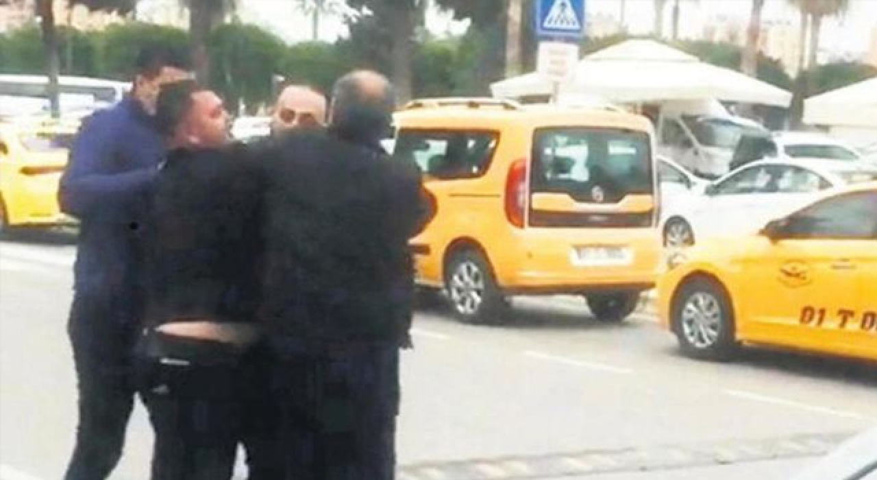 Hasan Şaş, havalimanında kavga etti