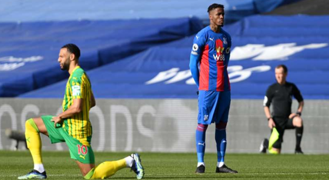 İngiltere Premier Lig'de bir ilk: Wilfred Zaha diz çökmedi
