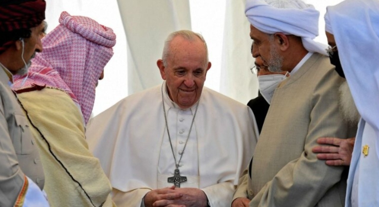 Irak ziyaretinde Papa, Erbil'de Barzani ile görüştü