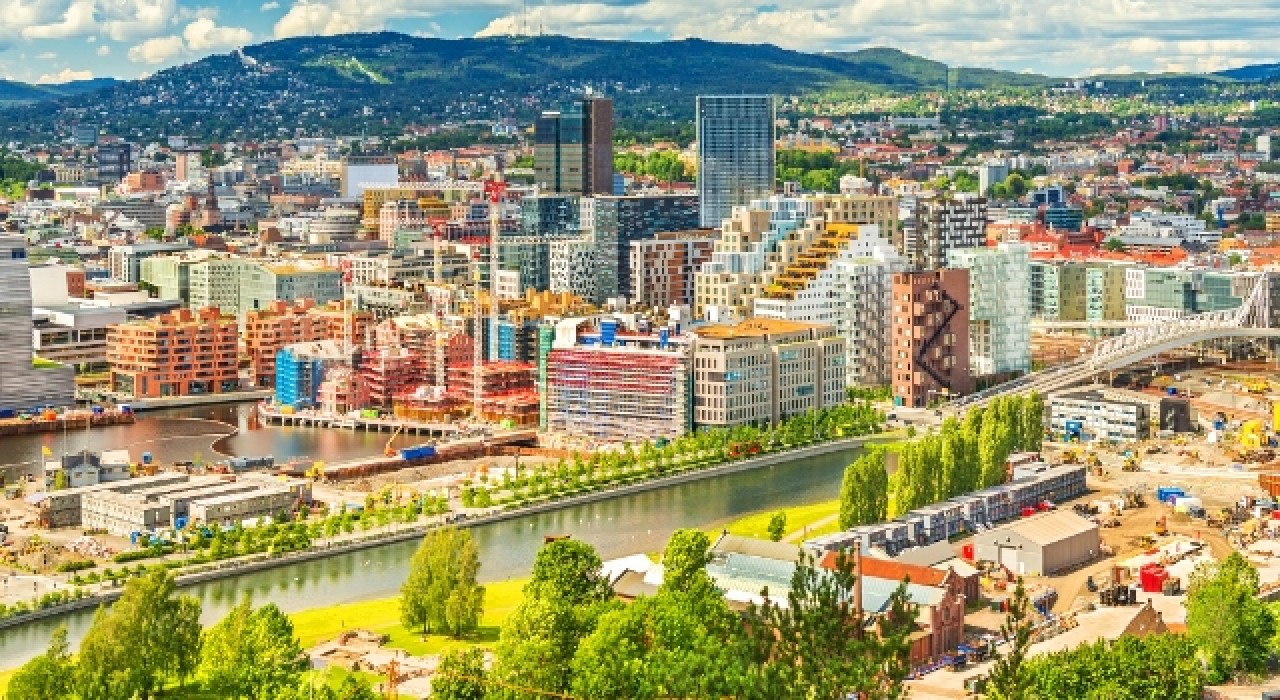 Oslo'da koronavirüs tedbirleri kapsamında evlerde en fazla 2 misafir ağırlanabilecek