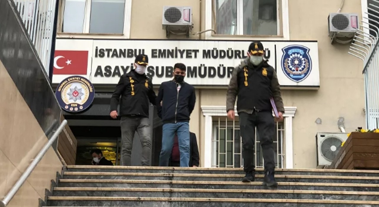 'Polisiz' diyerek girdikleri evden 42 bin lira çaldılar