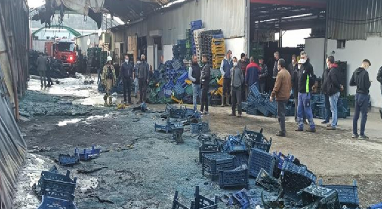 Sebze meyve halinde yangın: Zarar 500 bin TL