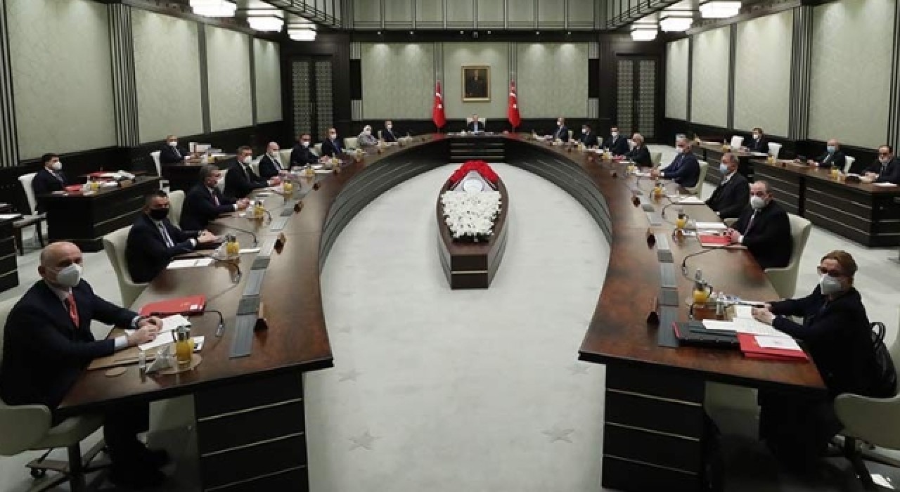 Turkuvaz medyasından ilginç çıkış! 7 bakan gidici...