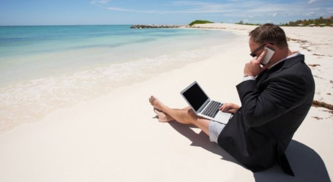 Uzaktan çalışmanın usul ve esasları belirlendi: Uzaktan çalışma masrafını işveren karşılayacak.