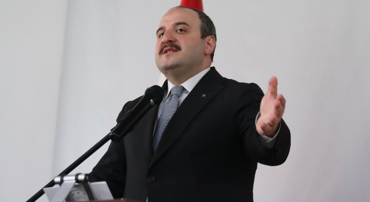 Varank: Programlarımızla Türkiye'ye beyin göçünü özendiriyoruz
