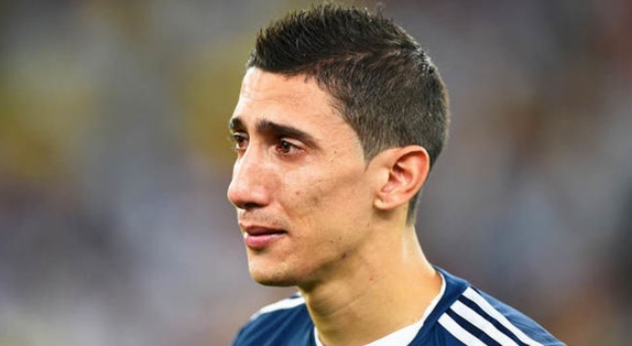 Yıldız futbolcu o sebebten dolayı sahadan ağlarak çıkmak zorunda kaldı