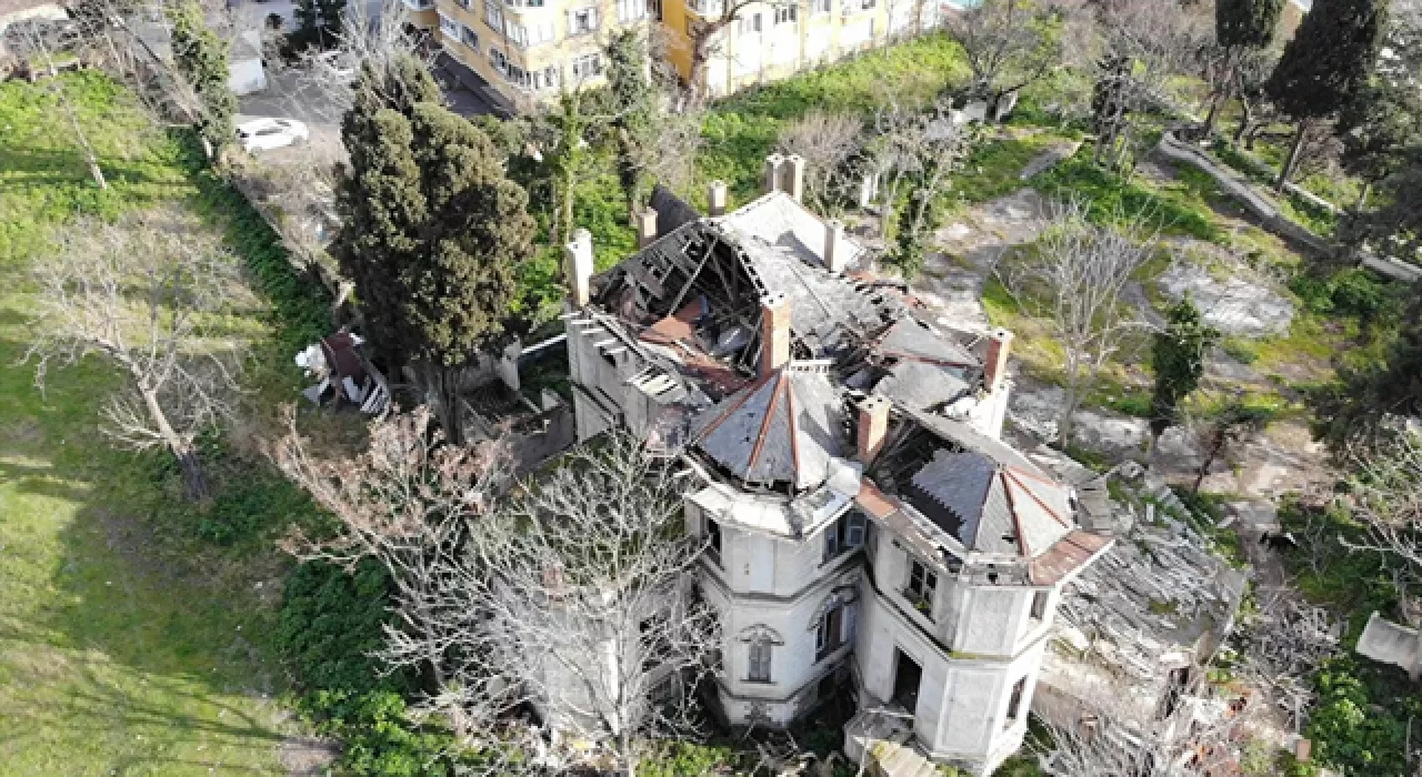 118 yıllık Madam Tamara Köşkü harabeye döndü