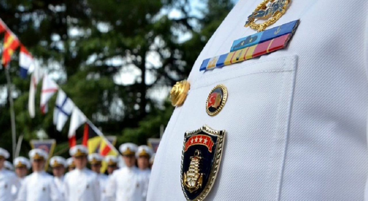 5 emekli amiral ve 1 tuğgeneral adli kontrol şartıyla serbest bırakıldı