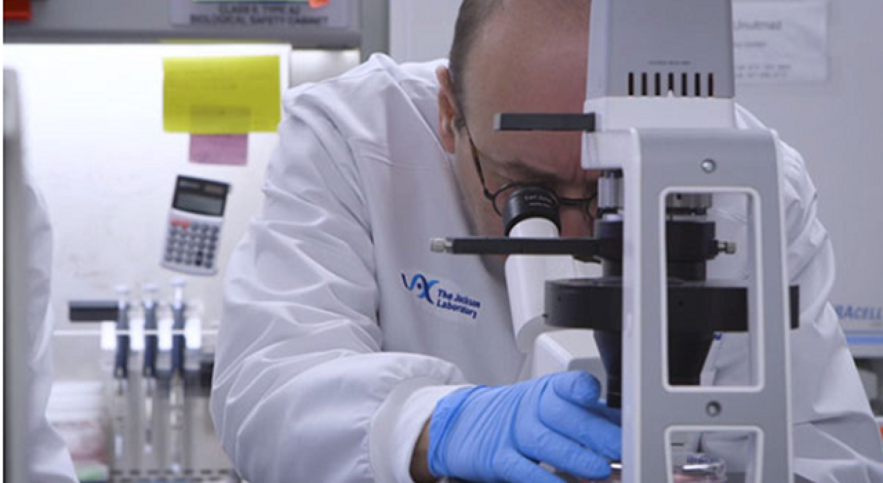 ABD'deki Türk Profesör: Biontech dozlarının arasının açılması sorun değil