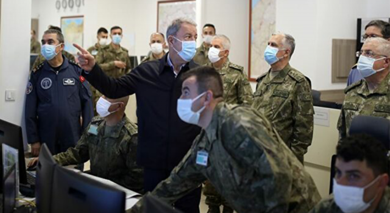 Akar, Pençe operasyonlarına katılan komutanlara seslendi, bilanço verdi