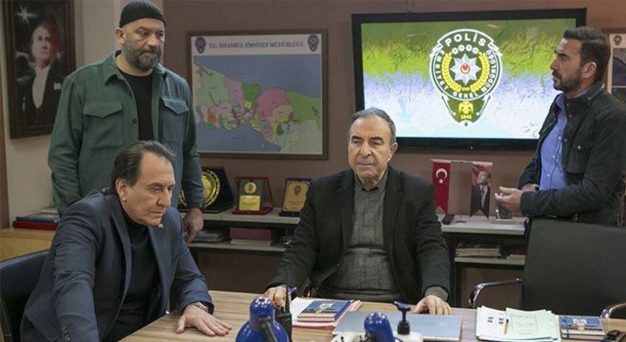 Arka Sokaklar'a rakip dayanmıyor; iki dizinin fişini çekti!