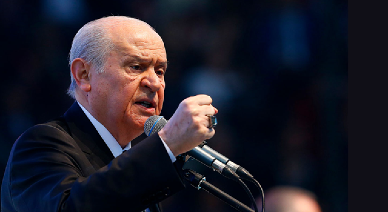 Bahçeli, emekli amirallere sert çıktı: Rütbeleri sökülmelidir