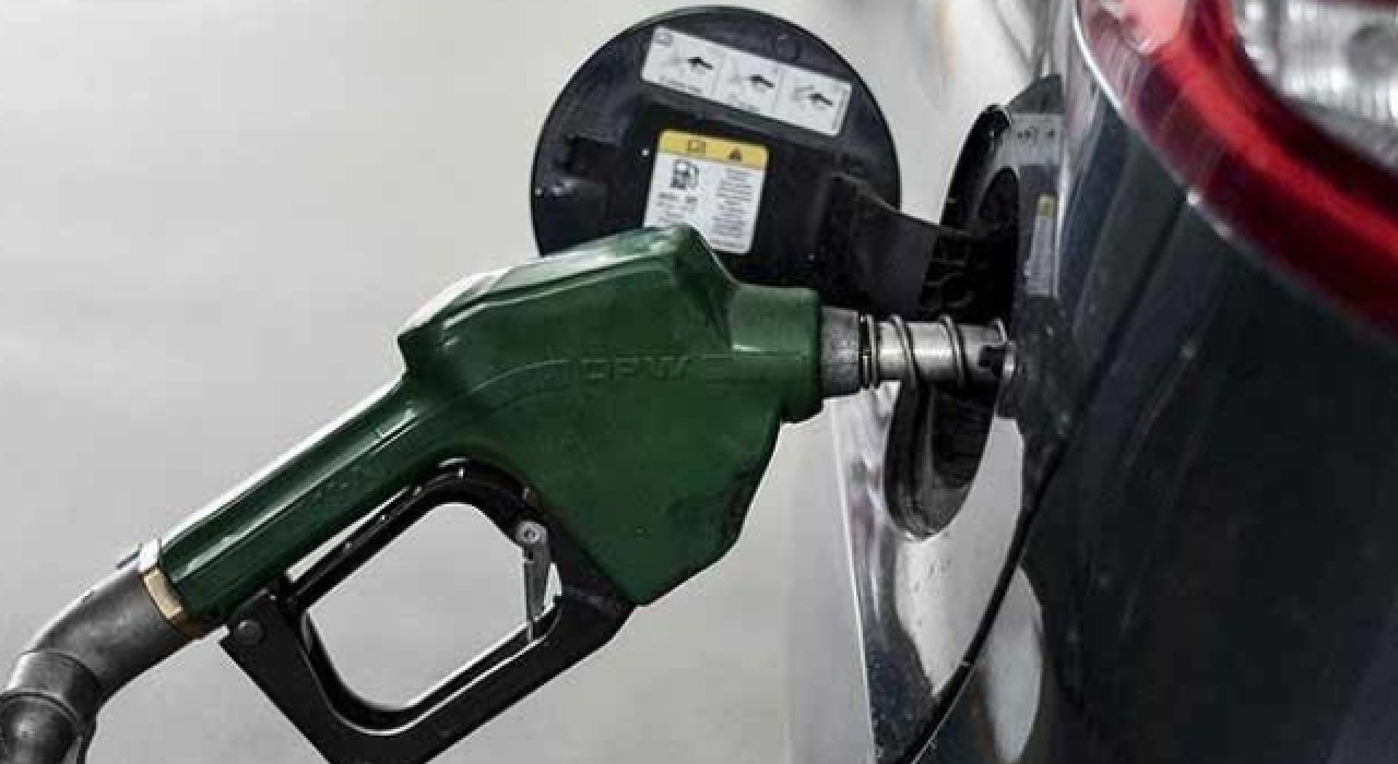 Benzine bir zam daha geldi