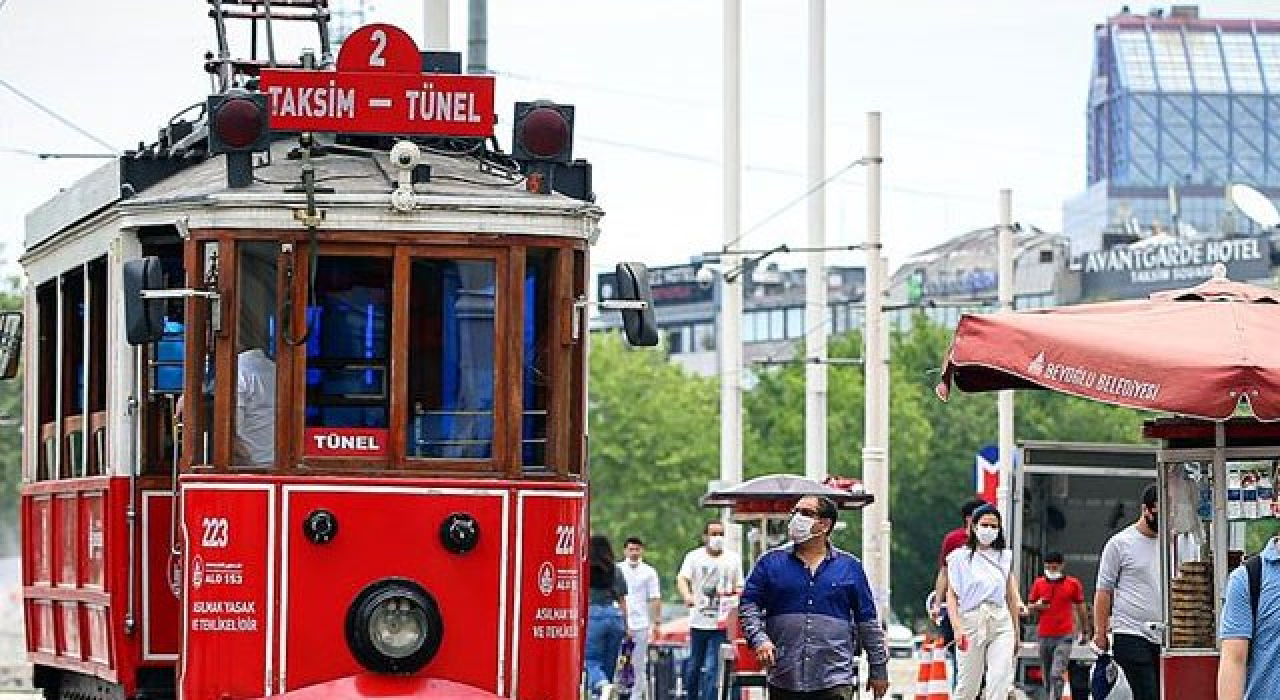 CHP İstanbul il ve ilçe başkanlıklarını kapattı