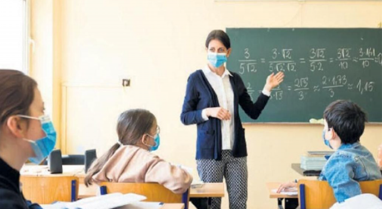 Flaş gelişme! 125 bin öğretmene aşılama